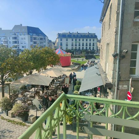 Studio Balcon De La Place Динан Екстериор снимка