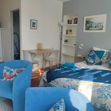 Studio Balcon De La Place Динан Екстериор снимка