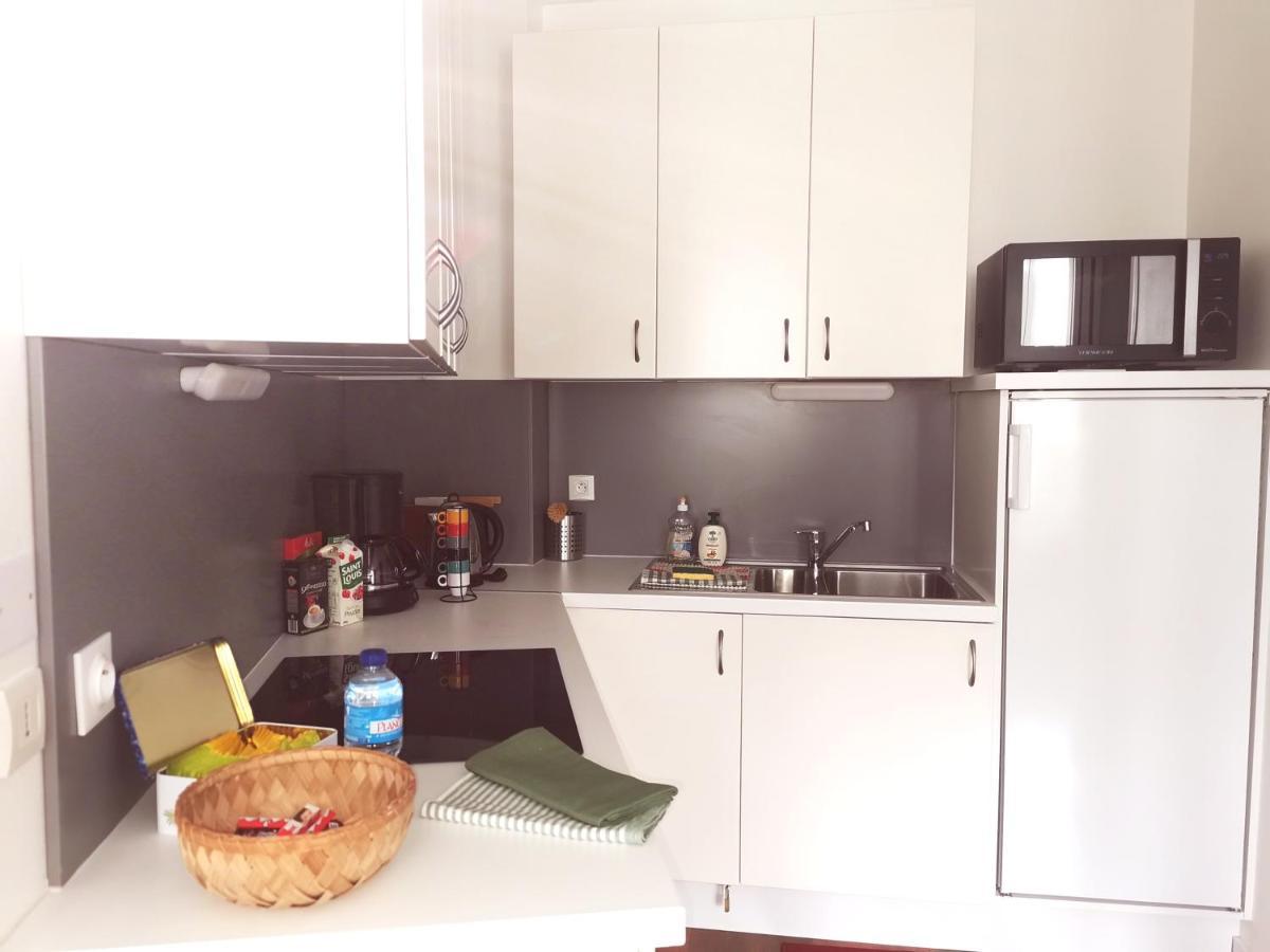 Studio Balcon De La Place Динан Екстериор снимка